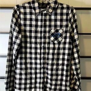 NWT Womens/Juniors Size M, CAROLINA PANTHERS, Long Sleeve Flannel Shirt, B10